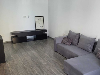 Apartament  2 camere ,zona Coresi 