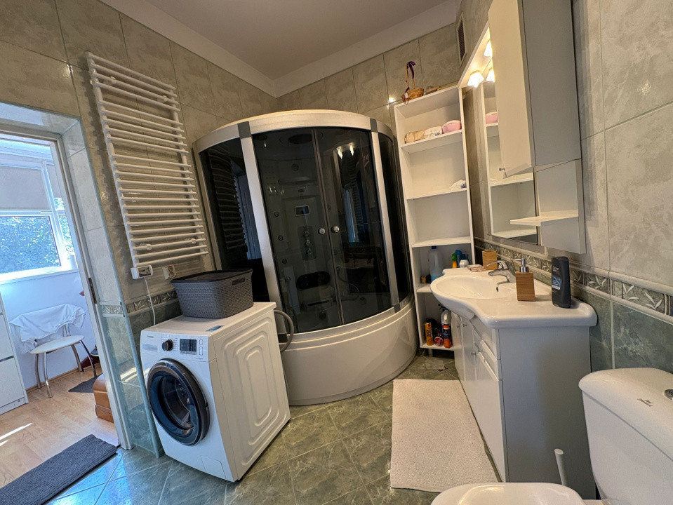 Apartament, 2 camere, 95 mp, decomandat, Zona Centrala