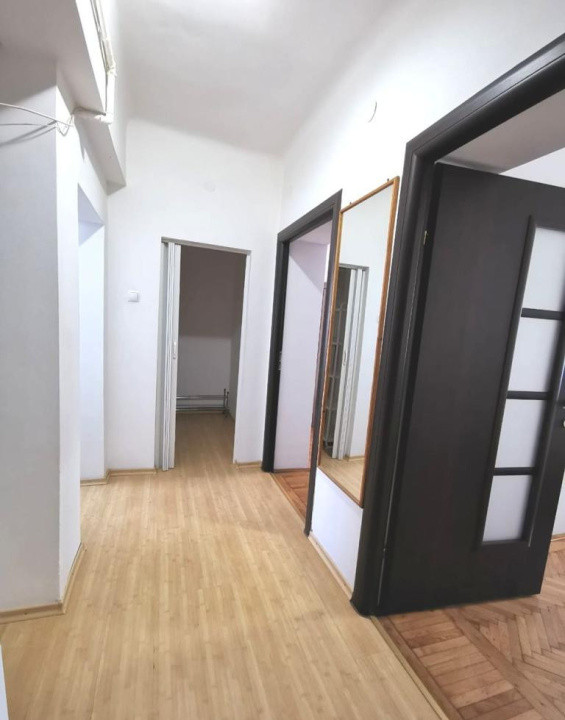 Apartament decomandat 2 camere ,zona linistita 