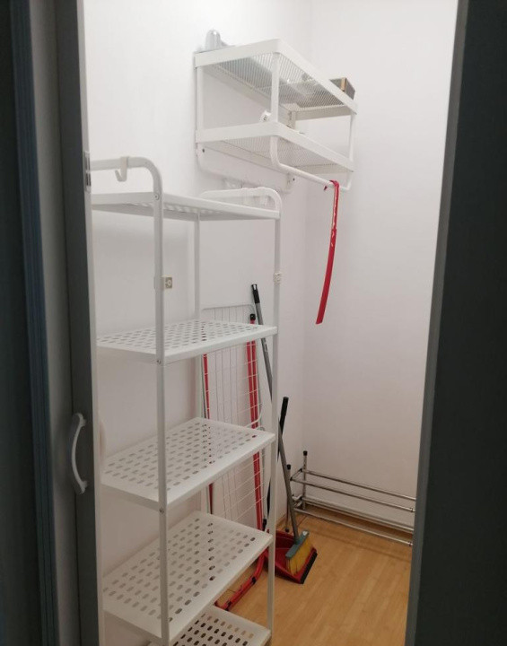 Apartament decomandat 2 camere ,zona linistita 
