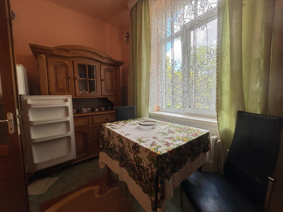 Vanzare - apartament 2 camere — Baia Mare - Nicolae Iorga - zonă centrală