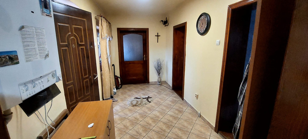 Casa 4 cam,suprafata utila 115mp, si teren 694mp,spre vanzare in Ocna Sibiului