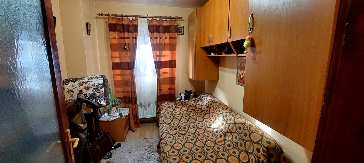 Casa 4 cam,suprafata utila 115mp, si teren 694mp,spre vanzare in Ocna Sibiului