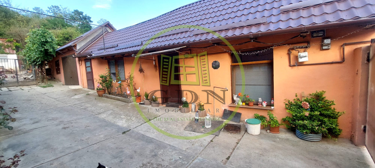 Casa 4 cam,suprafata utila 115mp, si teren 694mp,spre vanzare in Ocna Sibiului