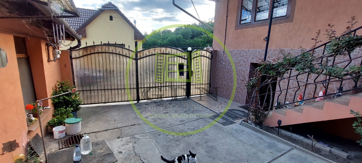 Casa 4 cam,suprafata utila 115mp, si teren 694mp,spre vanzare in Ocna Sibiului