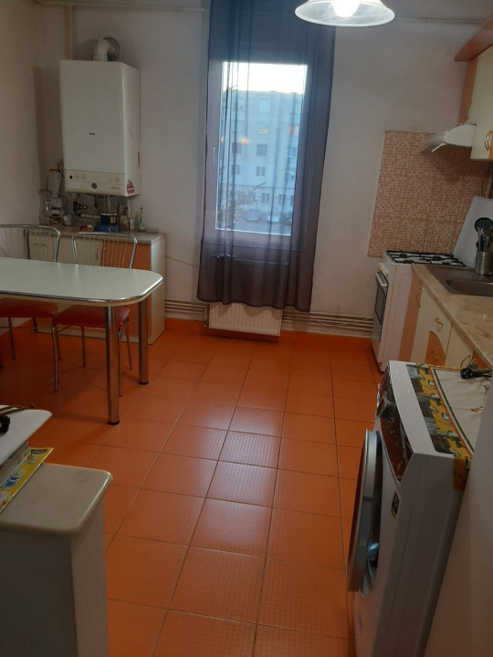 Apartament de vânzare - 2 camere et. 2, Reghin bld. Unirii