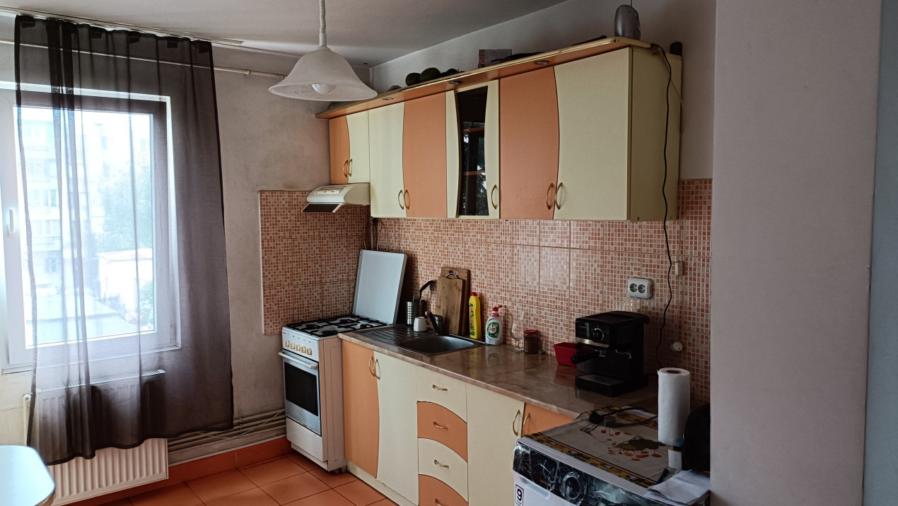 Apartament cu 2 camere de vânzare în Reghin