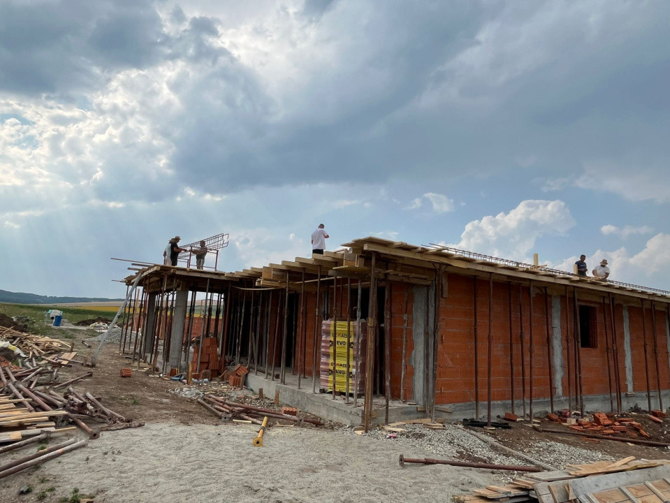 Casa 4 camere,suprafata utila 120mp, spre vanzare in Sura Mica.