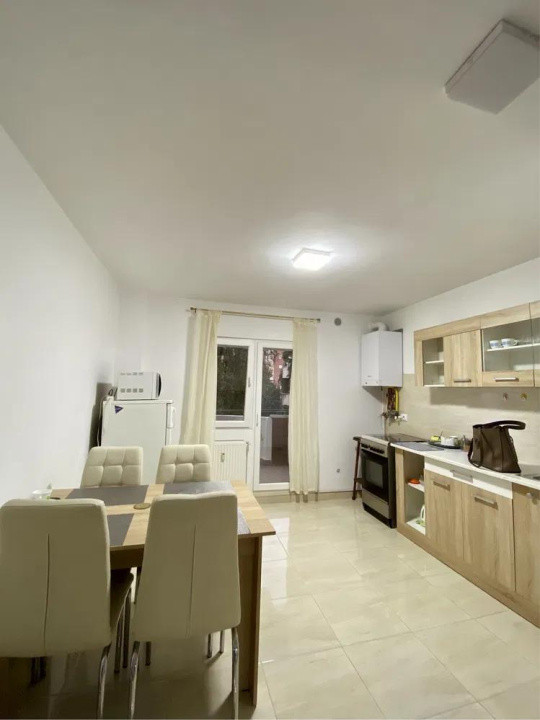 Ofertă de vânzare apart. cu 2 camere, 52 mp., Plopilor