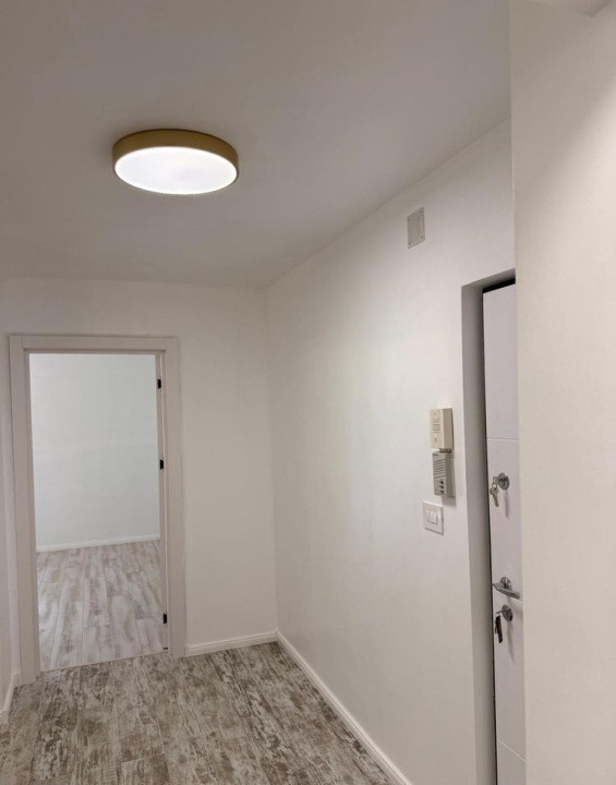 Spațiu comercial de închiriat – 63 mp, parter – Zona Scriitorilor