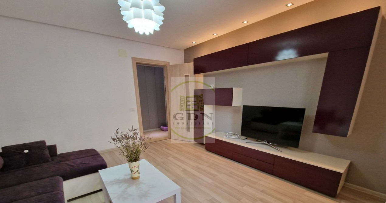 Inchiriere apartament 2 camere – Urban Coresi, Tractorul, Brașov