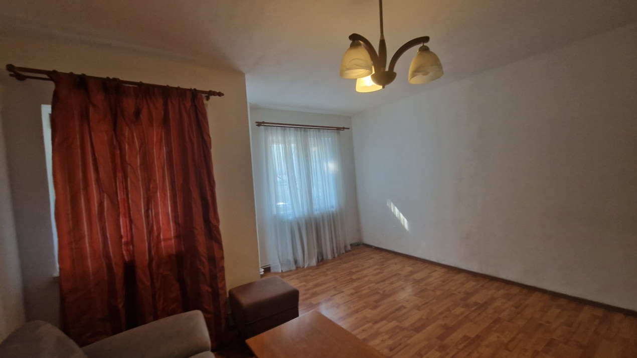Apartament 3 camere, decomandat, 75mp, George Enescu, zona liceului de chimie