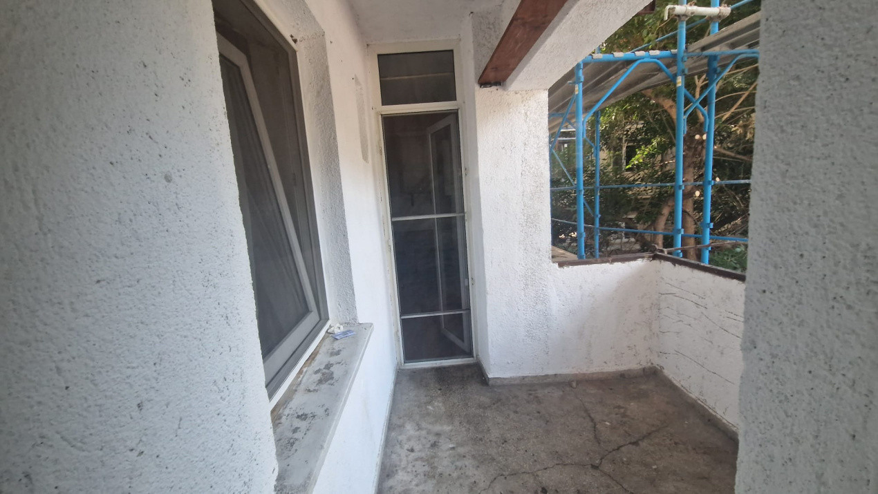 Apartament 3 camere, decomandat, 75mp, George Enescu, zona liceului de chimie