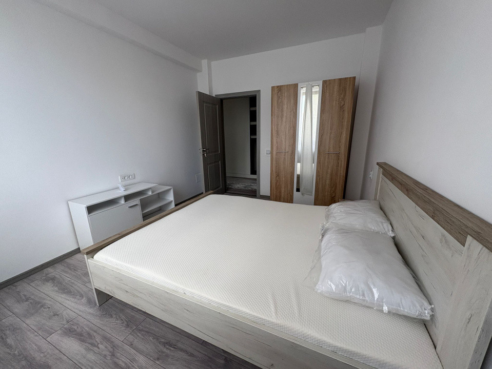 Apartament 3 camere, decomandat, 70 mp, Cartier Cornitoiu, zona Liceul Bibescu 