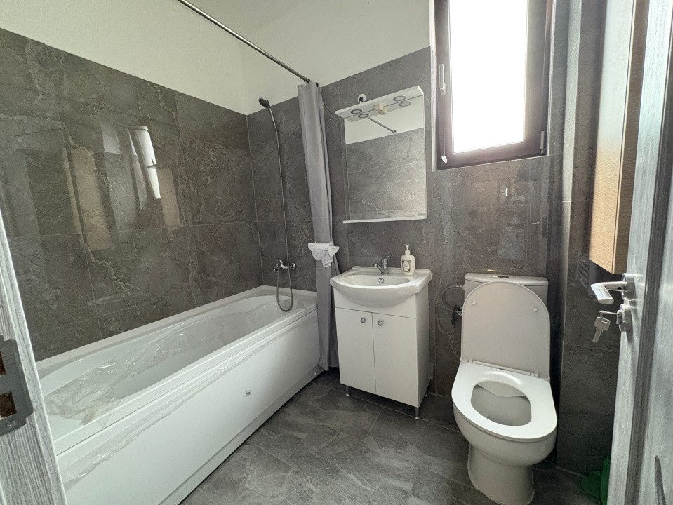 Apartament 3 camere, decomandat, 70 mp, Cartier Cornitoiu, zona Liceul Bibescu 
