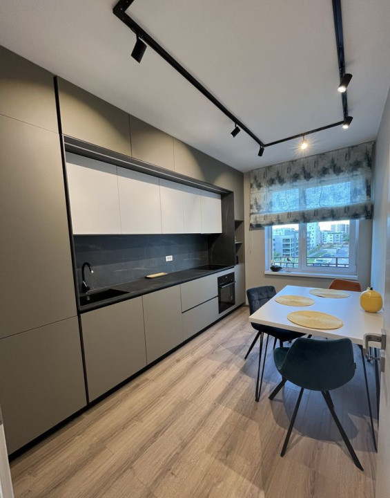 Apartament 3 camere ultramodern,cu vedere catre Tampa,langa Mall Coresi
