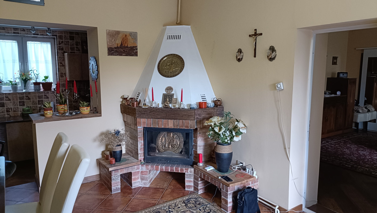 Casă de vânzare în Reghin zona centrală 4 camere - duplex cu intrare separată