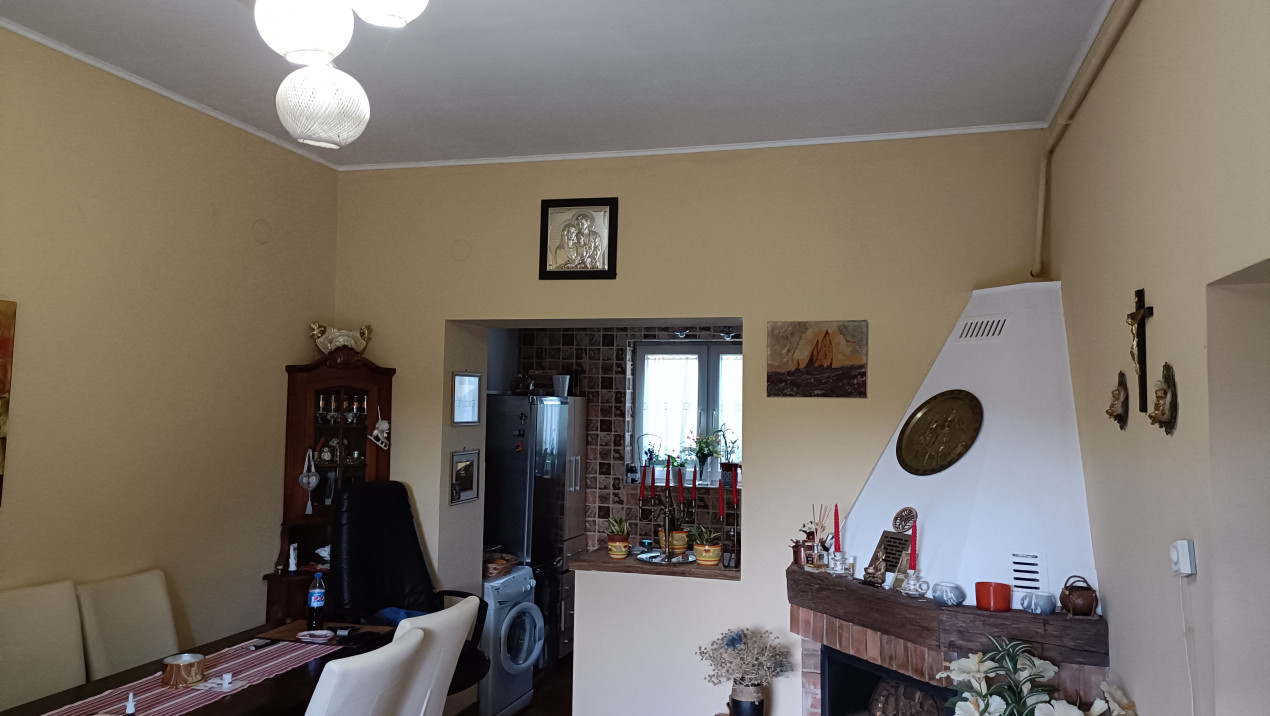 Casă de vânzare în Reghin zona centrală 4 camere - duplex cu intrare separată