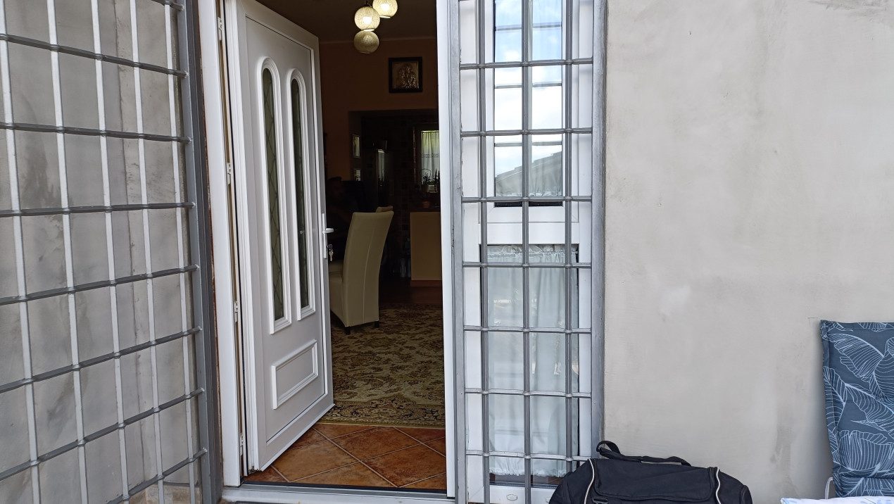 Casă de vânzare în Reghin zona centrală 4 camere - duplex cu intrare separată