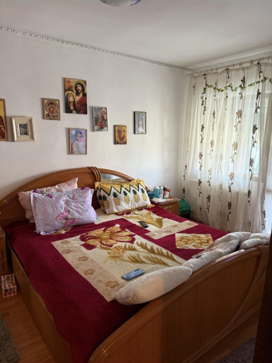 De vânzare apartament cu 3 camere 