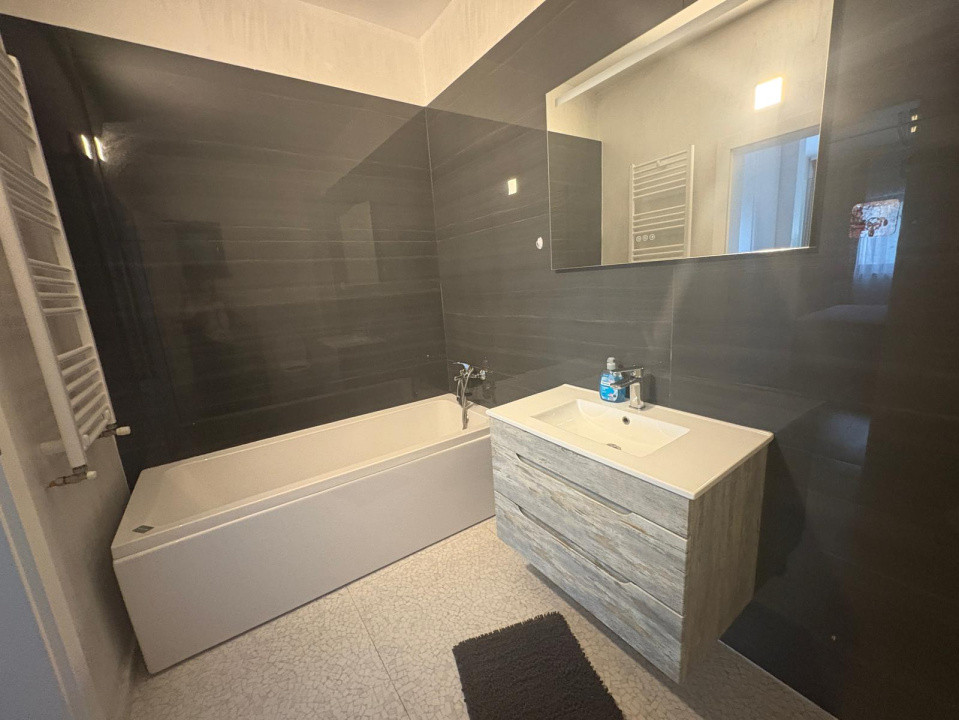 Apartament, 3 camere, decomandat, 80 mp, Calea Severinului, Zona Promenada