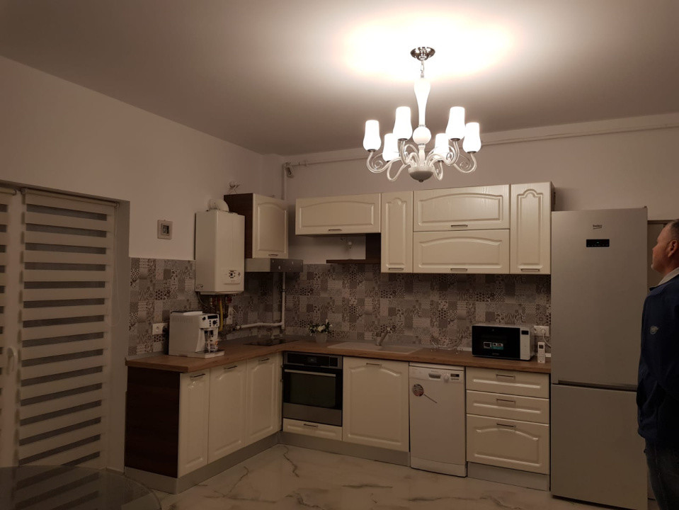🏡 Apartament spațios și luminos de închiriat – 3 camere | 70 mp | Doamna Stanca