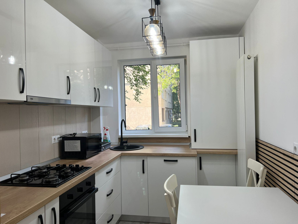 Apartament cu 3 camere zona Vivo Mall