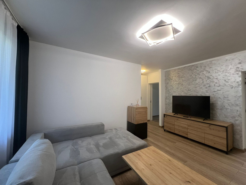 Apartament cu 3 camere zona Vivo Mall