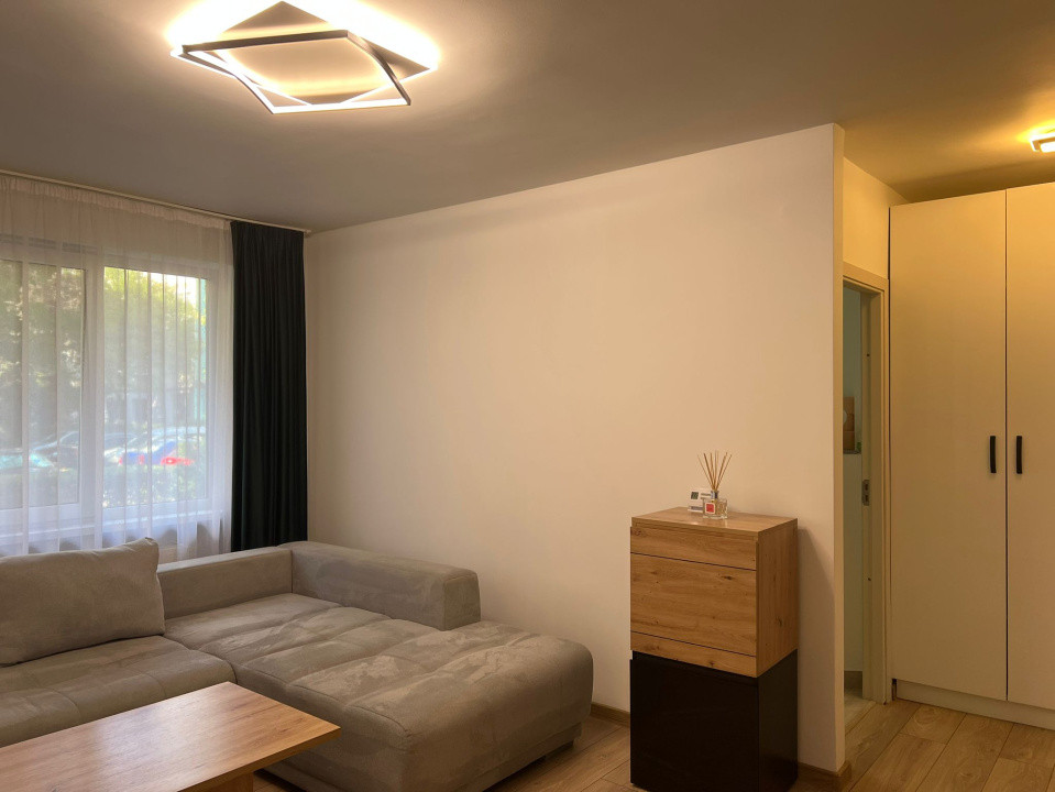 Apartament cu 3 camere zona Vivo Mall