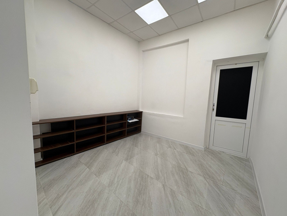Spatiu comercial, parter + demisol, 110 mp, Zona Centrala