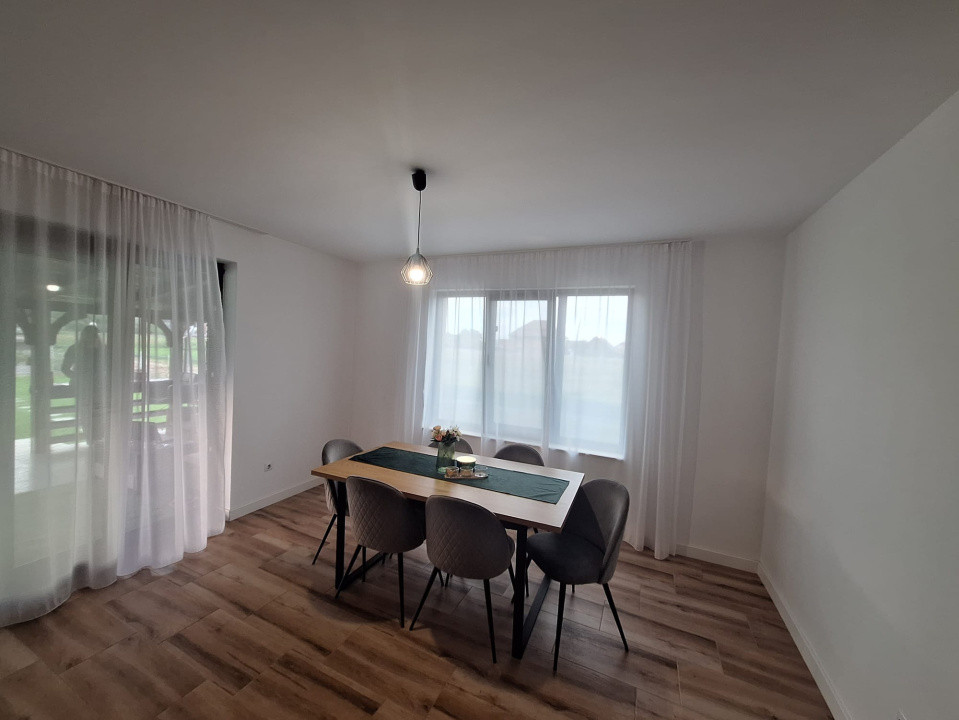 Urgent! Ofertă de vânzare casă cu etaj, 225 mp.+ 1500 mp teren, Mihai Viteazu