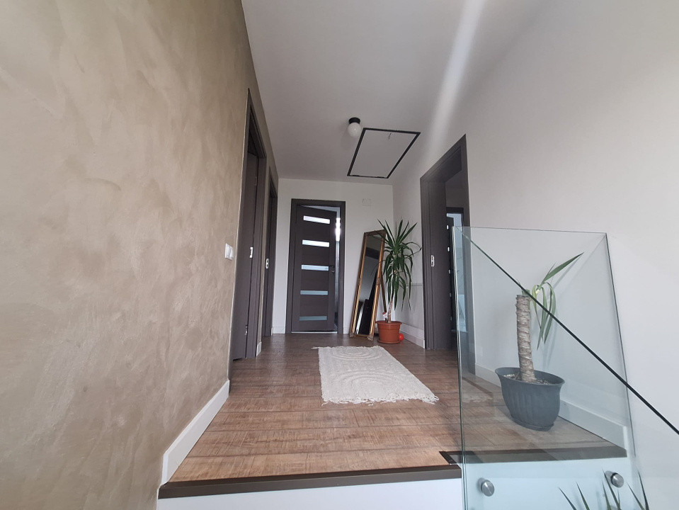 Urgent! Ofertă de vânzare casă cu etaj, 225 mp.+ 1500 mp teren, Mihai Viteazu