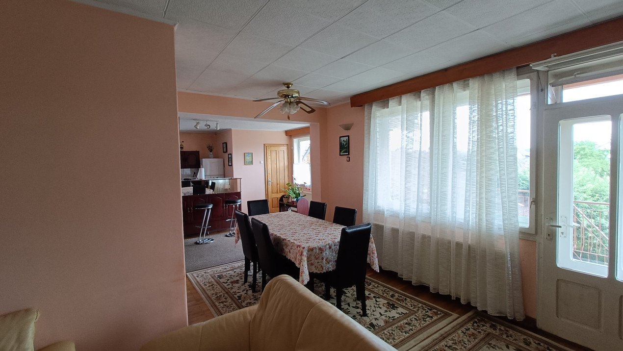 Casă de vânzare - Reghin complex imobiliar și spațiu comercial 