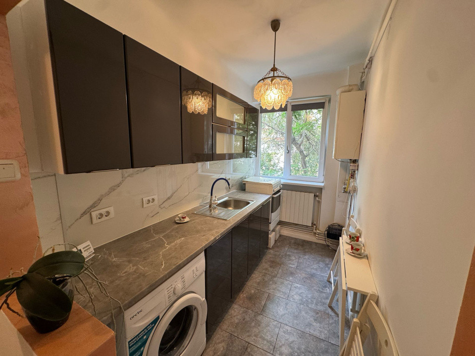 Apartament 2 camere, decomandat, 51.08mp, Centru, zona Mercur