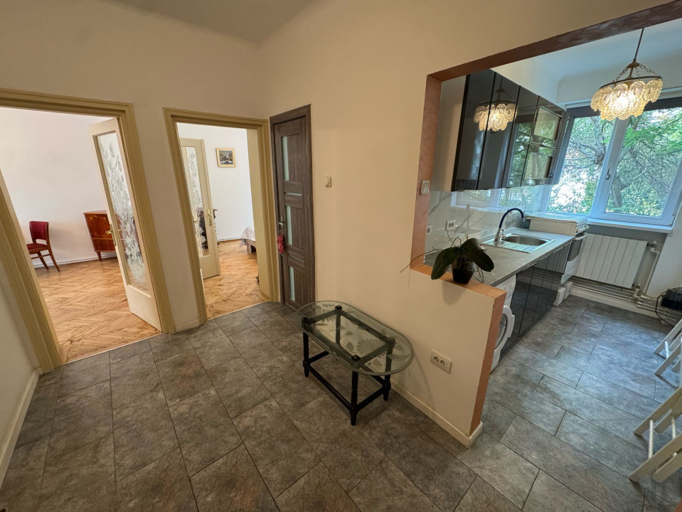 Apartament 2 camere, decomandat, 51.08mp, Centru, zona Mercur
