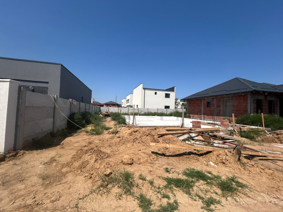 Casa Parter,300 mp,90 MP utili, Damila