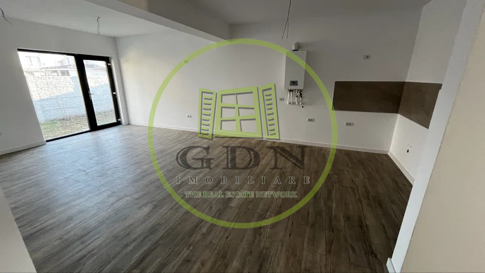 Casa Parter,300 mp,90 MP utili, Damila