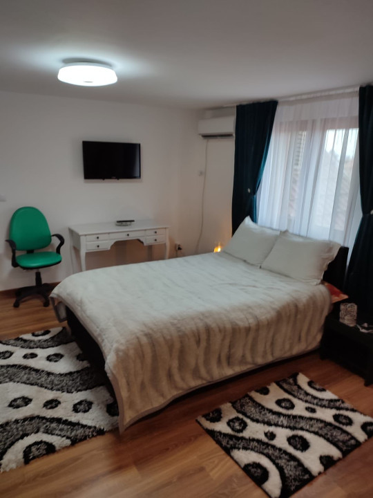 Complex de 2 case moderne  suprafata totala de 245mp mobilate, zona Terezian