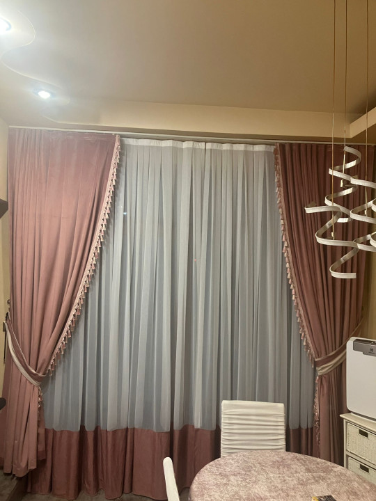 Complex de 2 case moderne  suprafata totala de 245mp mobilate, zona Terezian