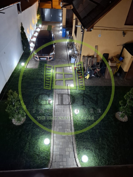 Complex de 2 case moderne  suprafata totala de 245mp mobilate, zona Terezian