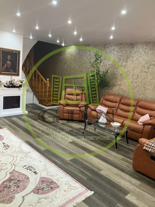 Complex de 2 case moderne  suprafata totala de 245mp mobilate, zona Terezian