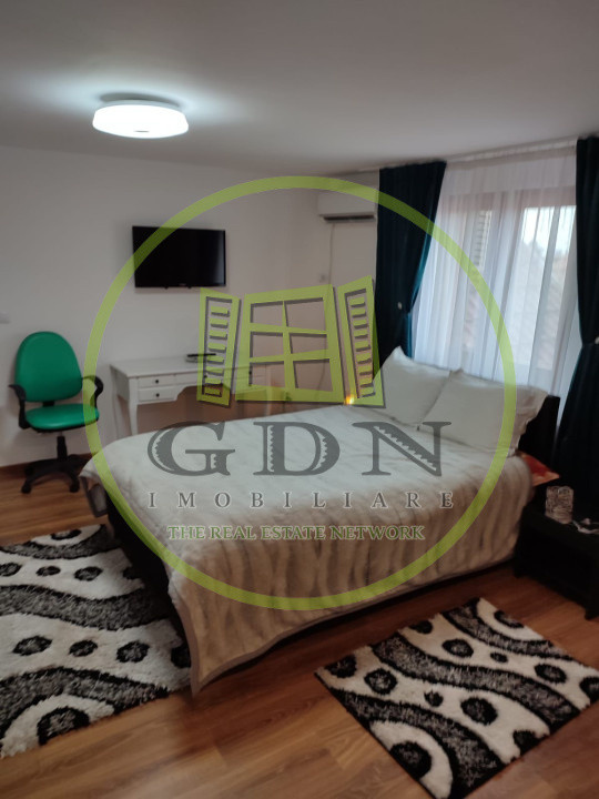 Complex de 2 case moderne  suprafata totala de 245mp mobilate, zona Terezian