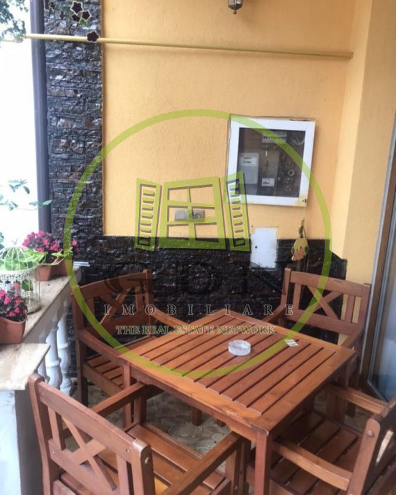 Complex de 2 case moderne  suprafata totala de 245mp mobilate, zona Terezian