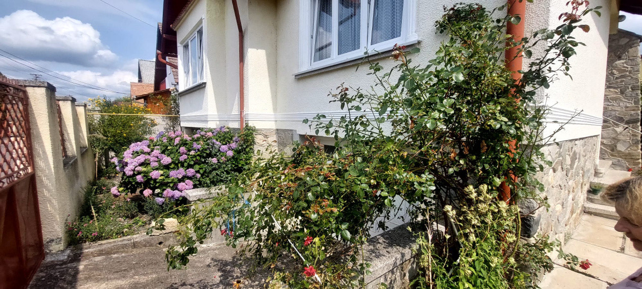 Casa 2 camere si curte de  500mp,spre inchiriere in Valea Aurie