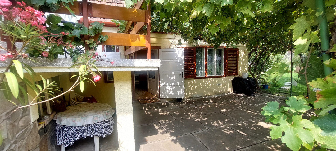 Casa 2 camere si curte de  500mp,spre inchiriere in Valea Aurie
