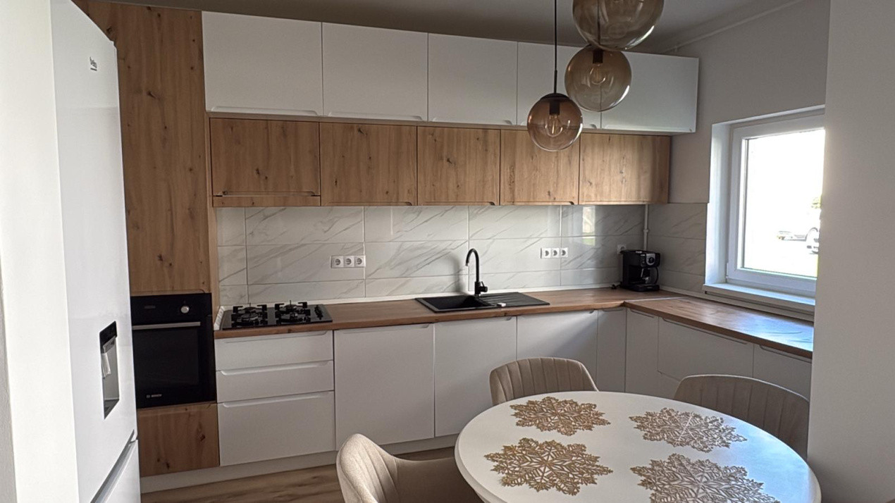 Apartament de închiriat, 3 camere, zona Calea Cisnadiei, 72mp utili