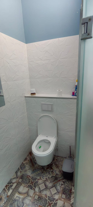 Garsonieră de închiriat, zona Centrală, 25mp utili