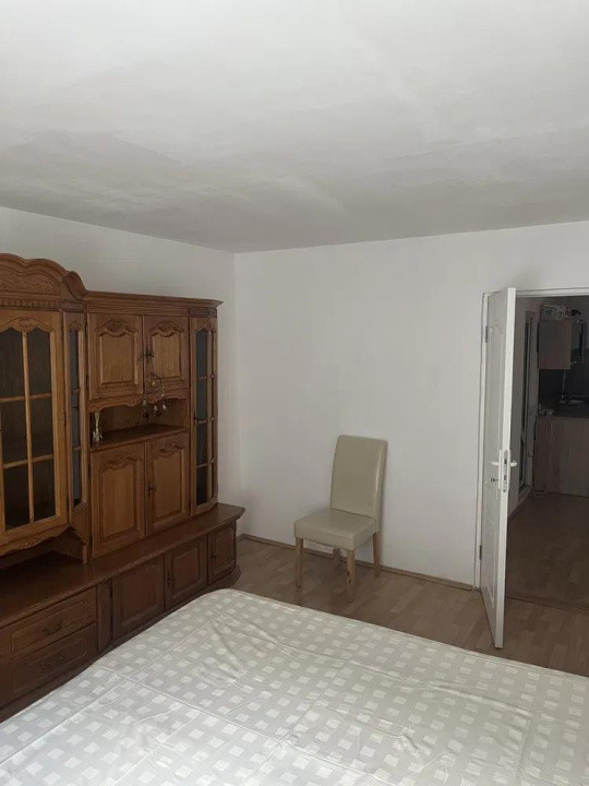 Închiriere ap. cu 3 cam. , 600 Eur (include și utilitățile), zona P-ța Mărăști