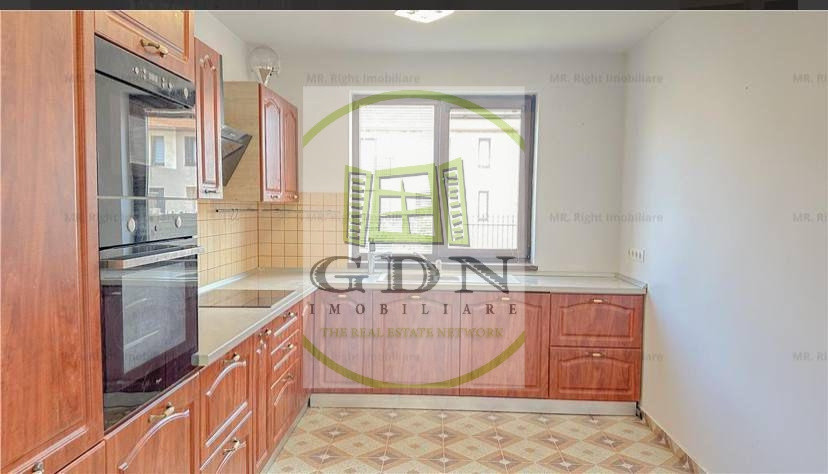 închiriere o casă tip duplex – Ghimbav, cu curte și 2 niveluri