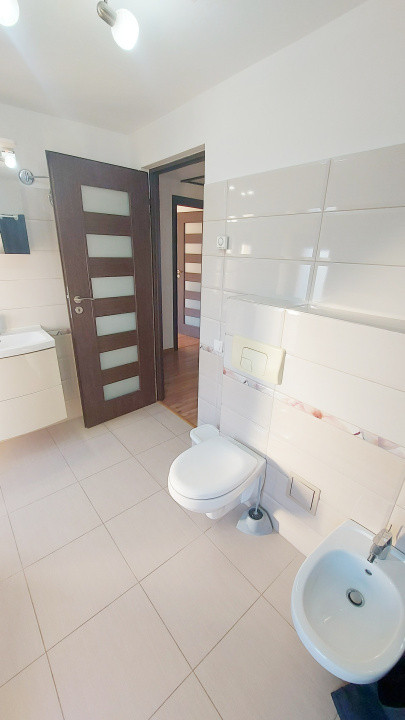 închiriere  casă  – Ghimbav, cu curte și 2 niveluri